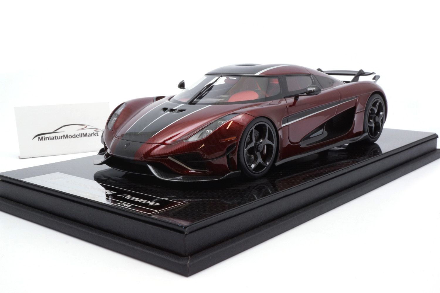 FrontiArt F079-171 Koenigsegg Regera - Red tint carbon 1:18