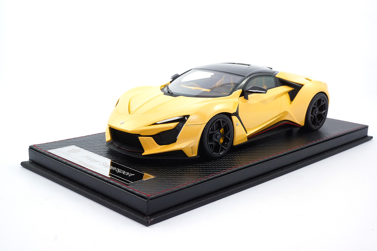 FrontiArt SA003-68 Fenyr Supersport (W Motors) - Yellow 1:18
