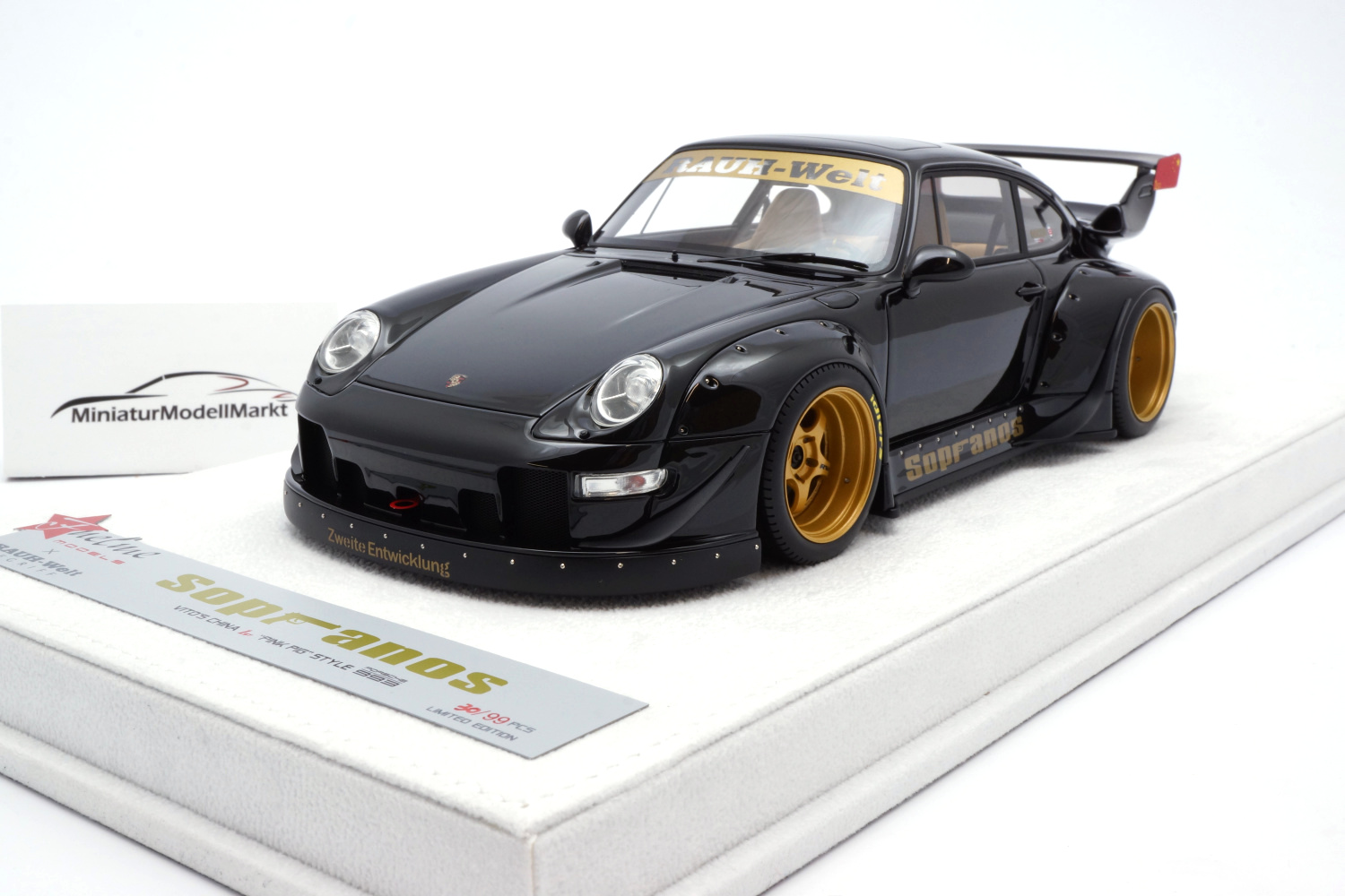 FuelMe FM8002LM-RWB993-02B Porsche 911 (993) RWB - Sopranos Initial 1:18