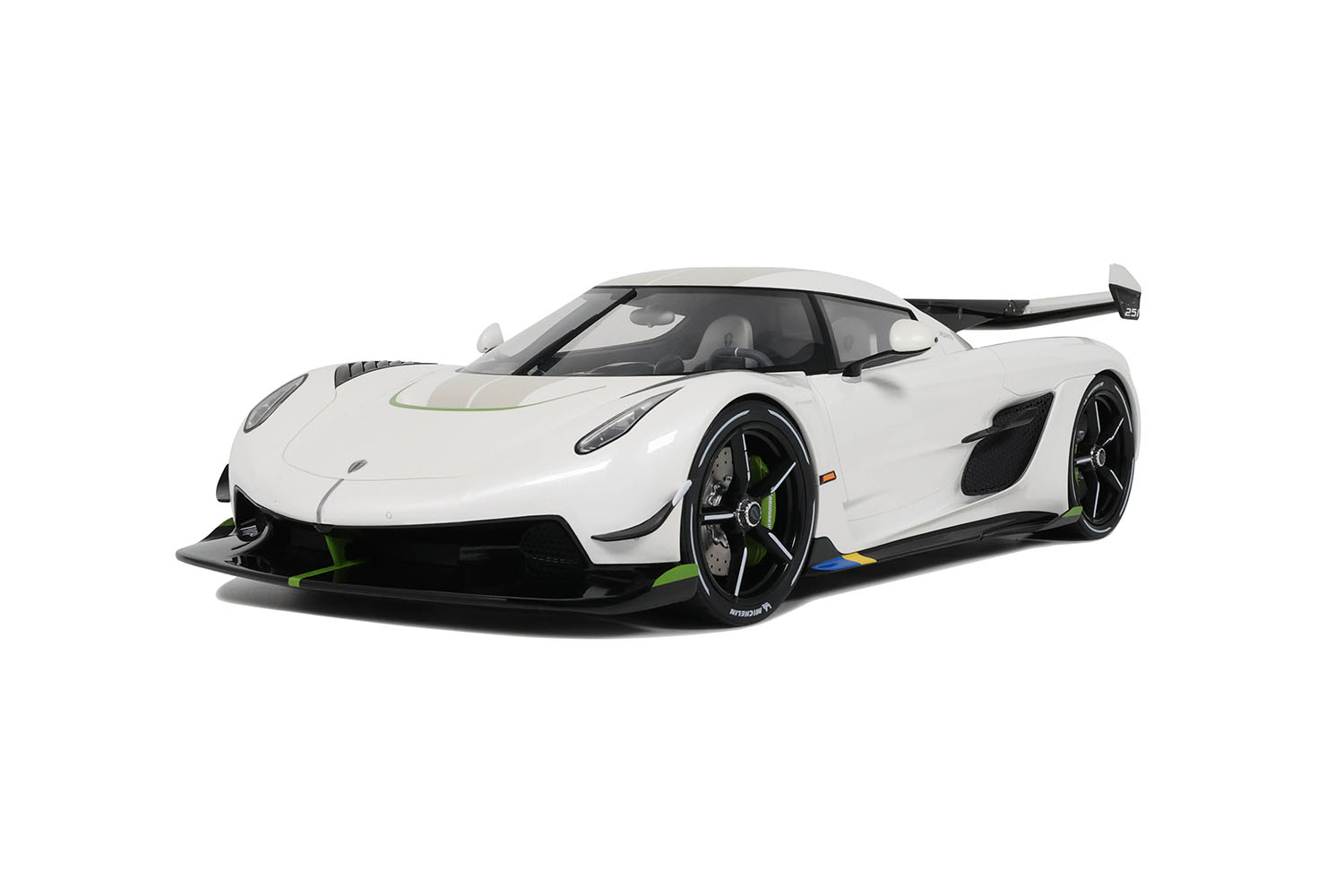 GT-Spirit GT501 Koenigsegg Jesko - Crystal White - 2019 1:12