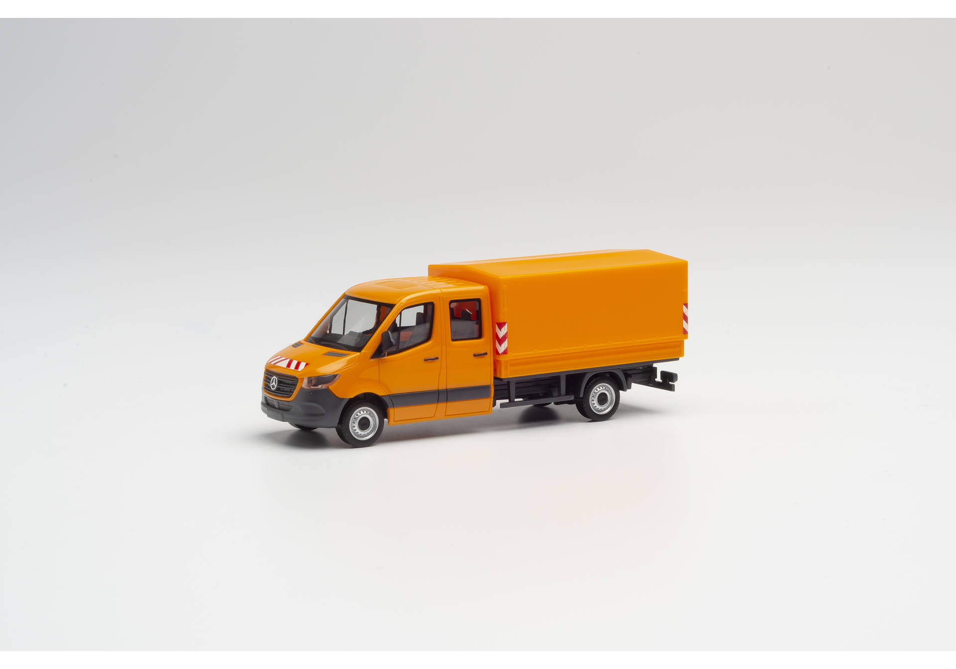 Herpa 095198 Mercedes-Benz Sprinter 18 Doppelkabine mit Plane kommunal 1:87