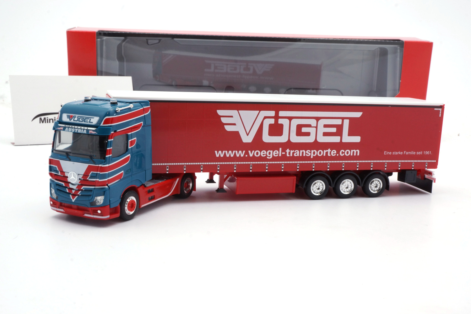 Herpa 315418 Mercedes-Benz Actros Gigaspace 18 Gardinenpl.-SZ - Vögel 1:87