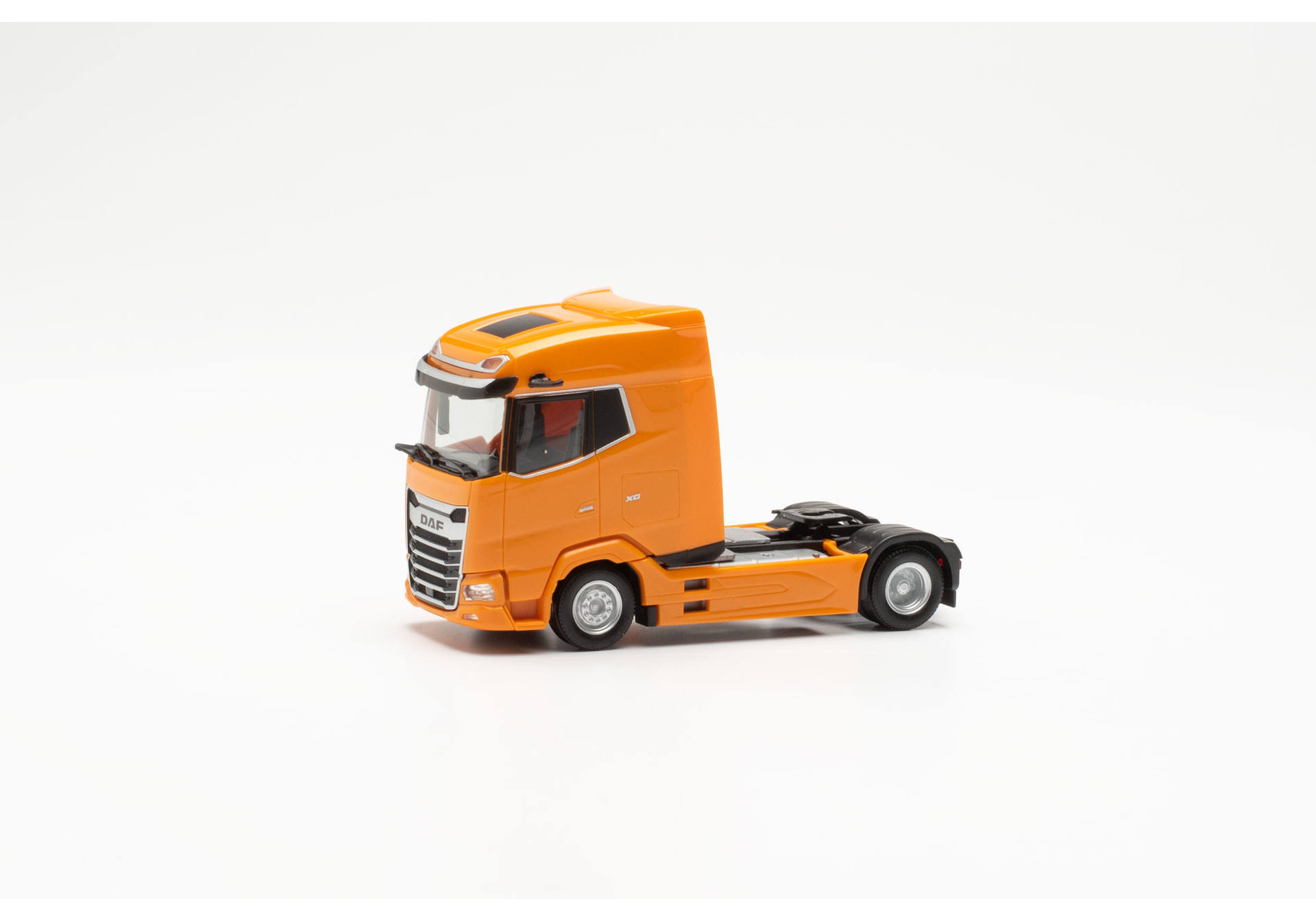 Herpa 315760-002 DAF XG Zugmaschine - orange 1:87