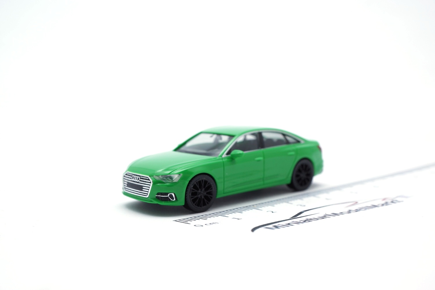 Herpa 420297-003 Audi A6 Limousine - kyalami grün 1:87