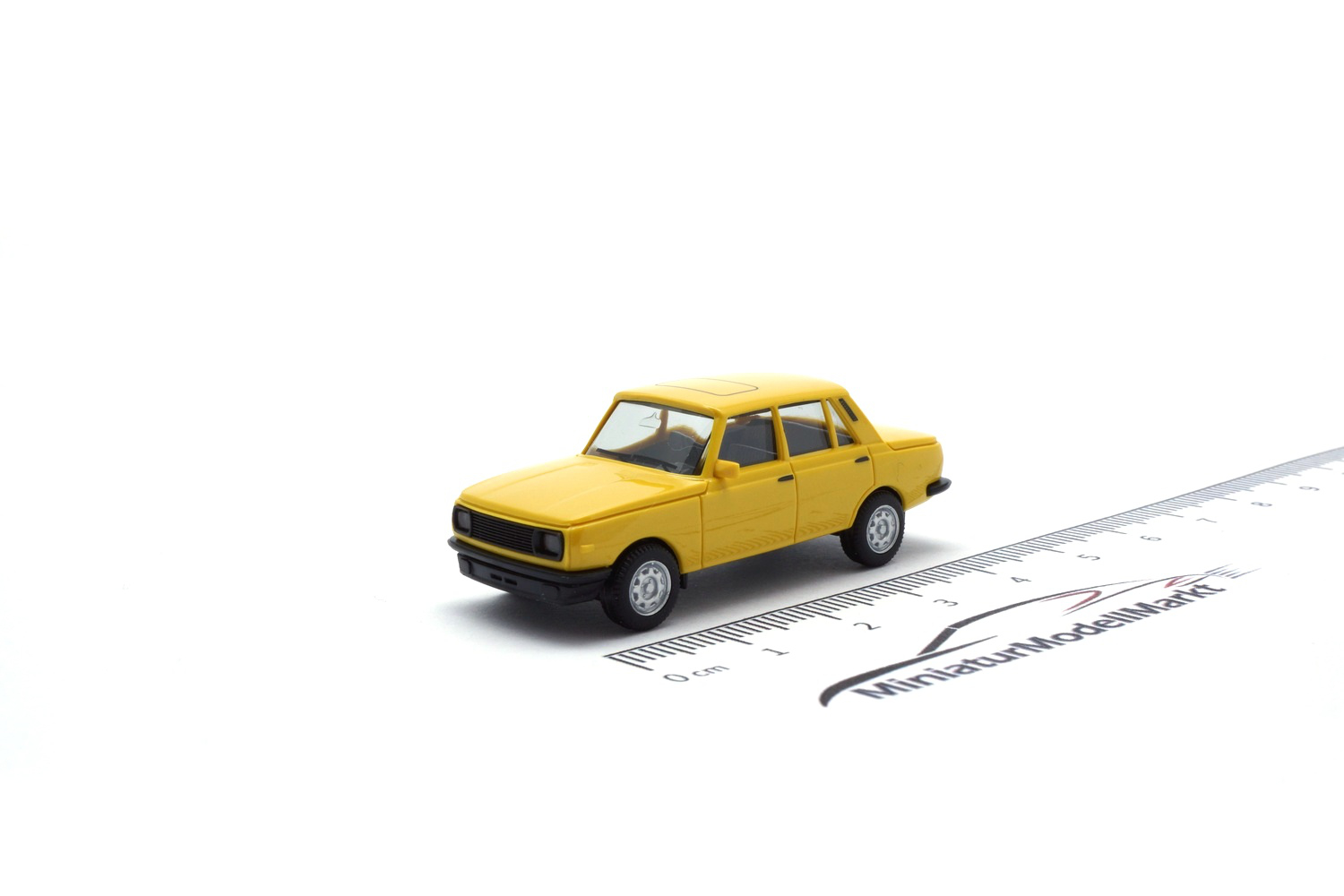 Herpa 420396-004 Wartburg 353 84, zitrusgelb 1:87