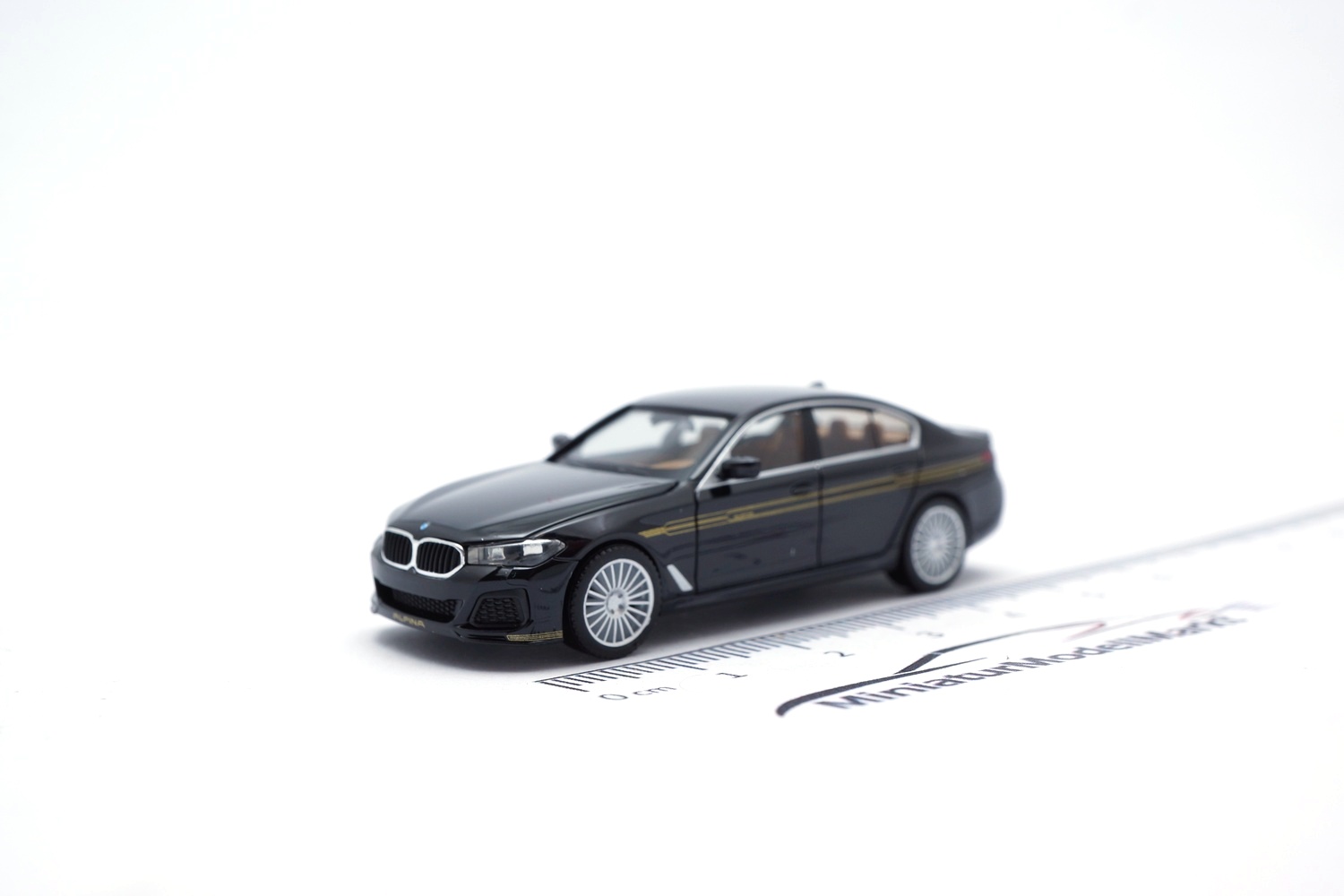 Herpa 421065-002 BMW Alpina B5 Limousine - schwarz 1:87
