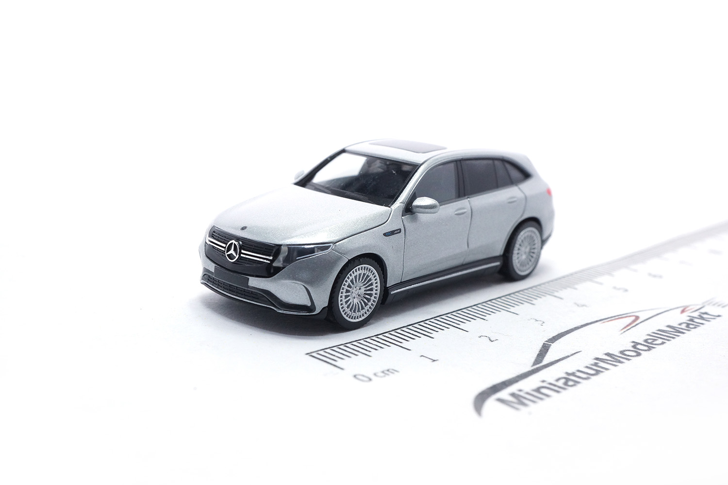 Herpa 430715-002 Mercedes-Benz EQC AMG, hightechsilber 1:87