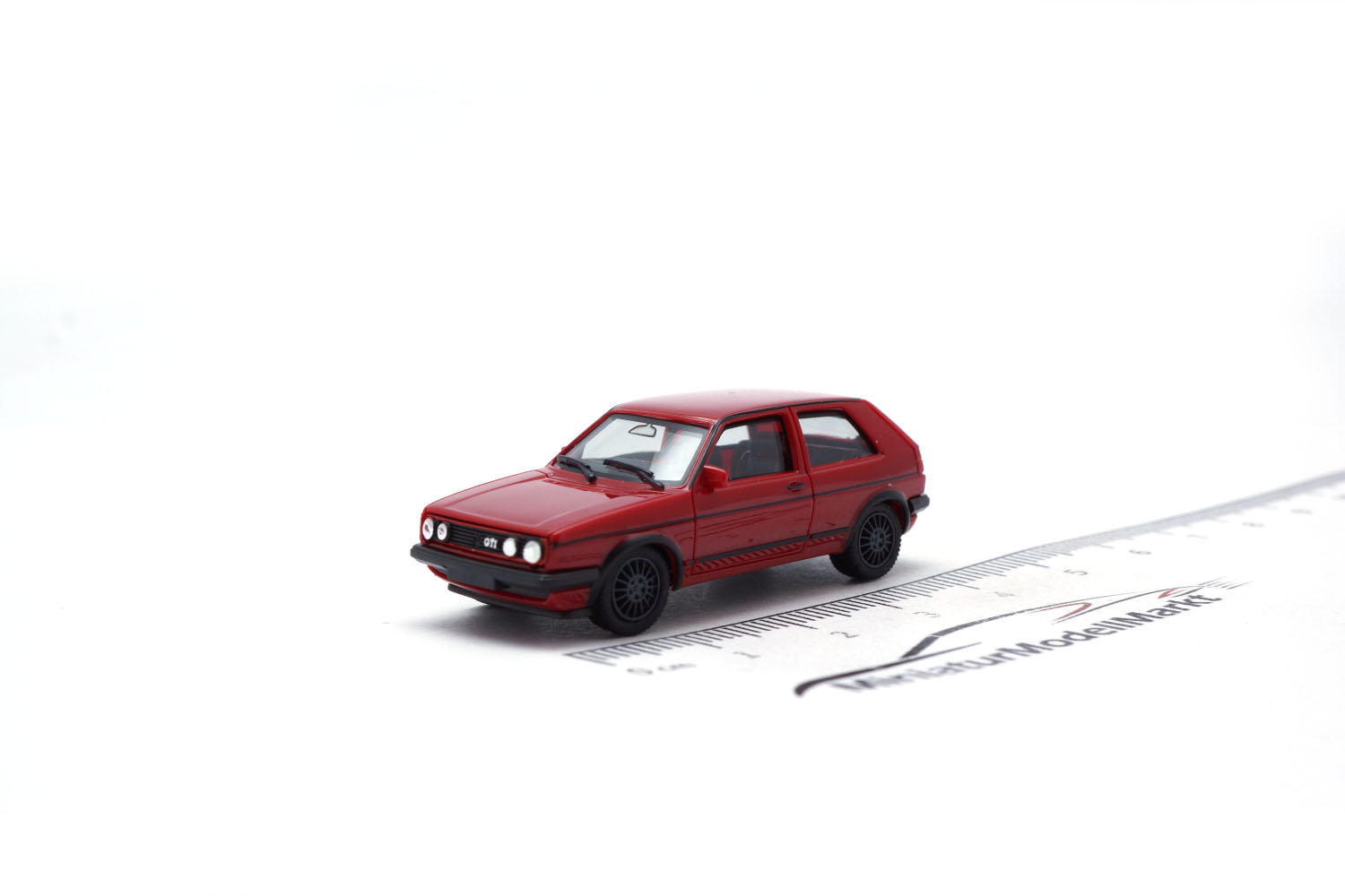 Herpa 430838-005 Volkswagen (VW) Golf II Gti - tornadorot 1:500