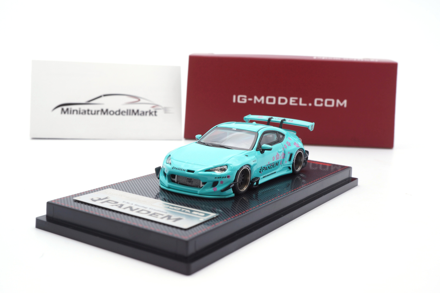 Ignition Model IG2407 Pandem Toyota 86 V3 - Light Green 1:64