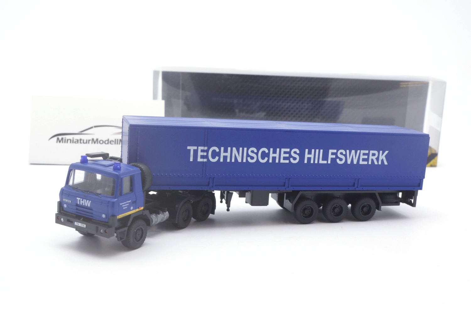 Igra 66819006 Tatra T815 6x6 THW Pritschensattelzug 1:87