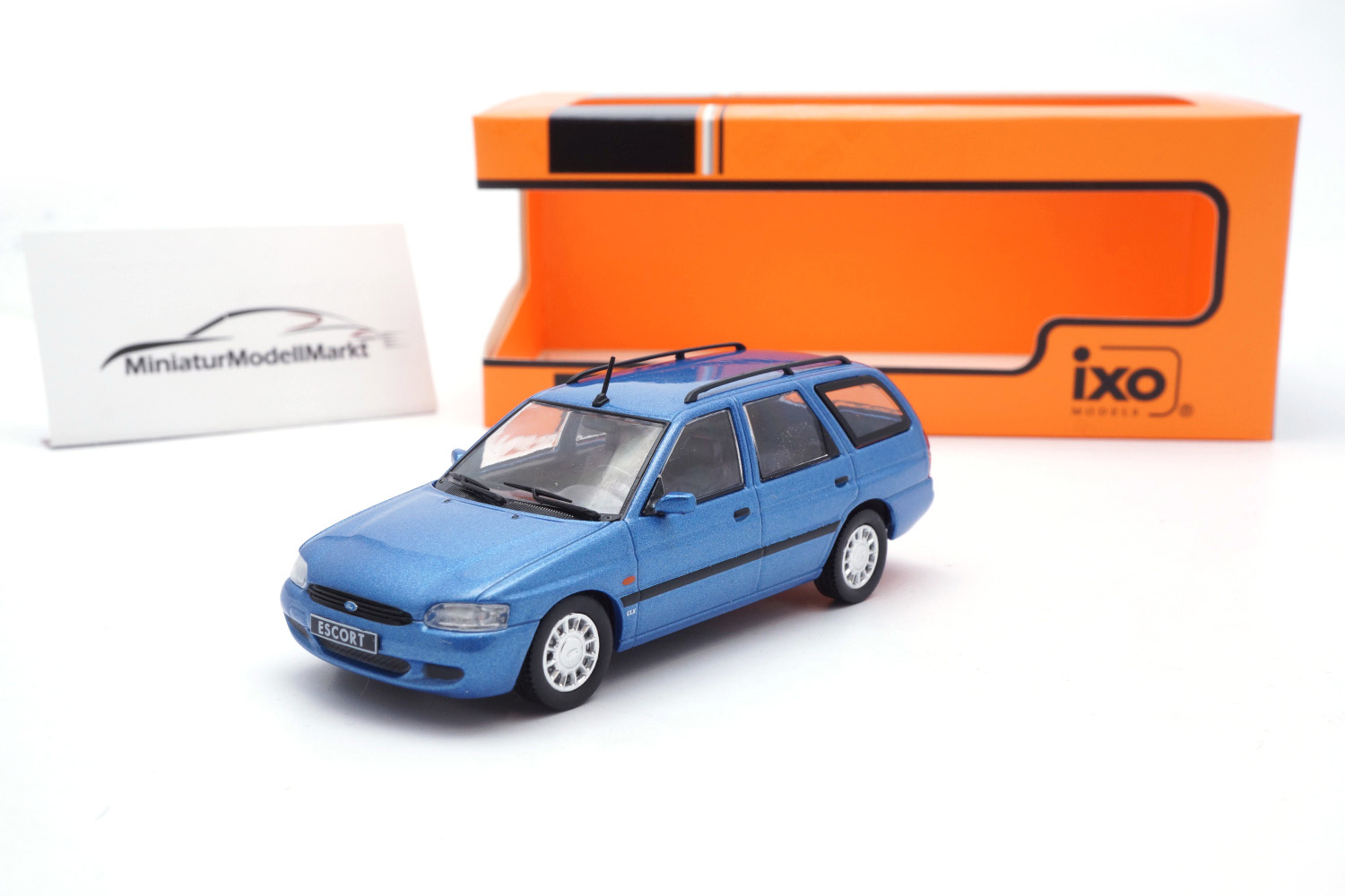 IXO CLC364N Ford Escort Mk VII Turnier - metallic-blau - 1996 1:43