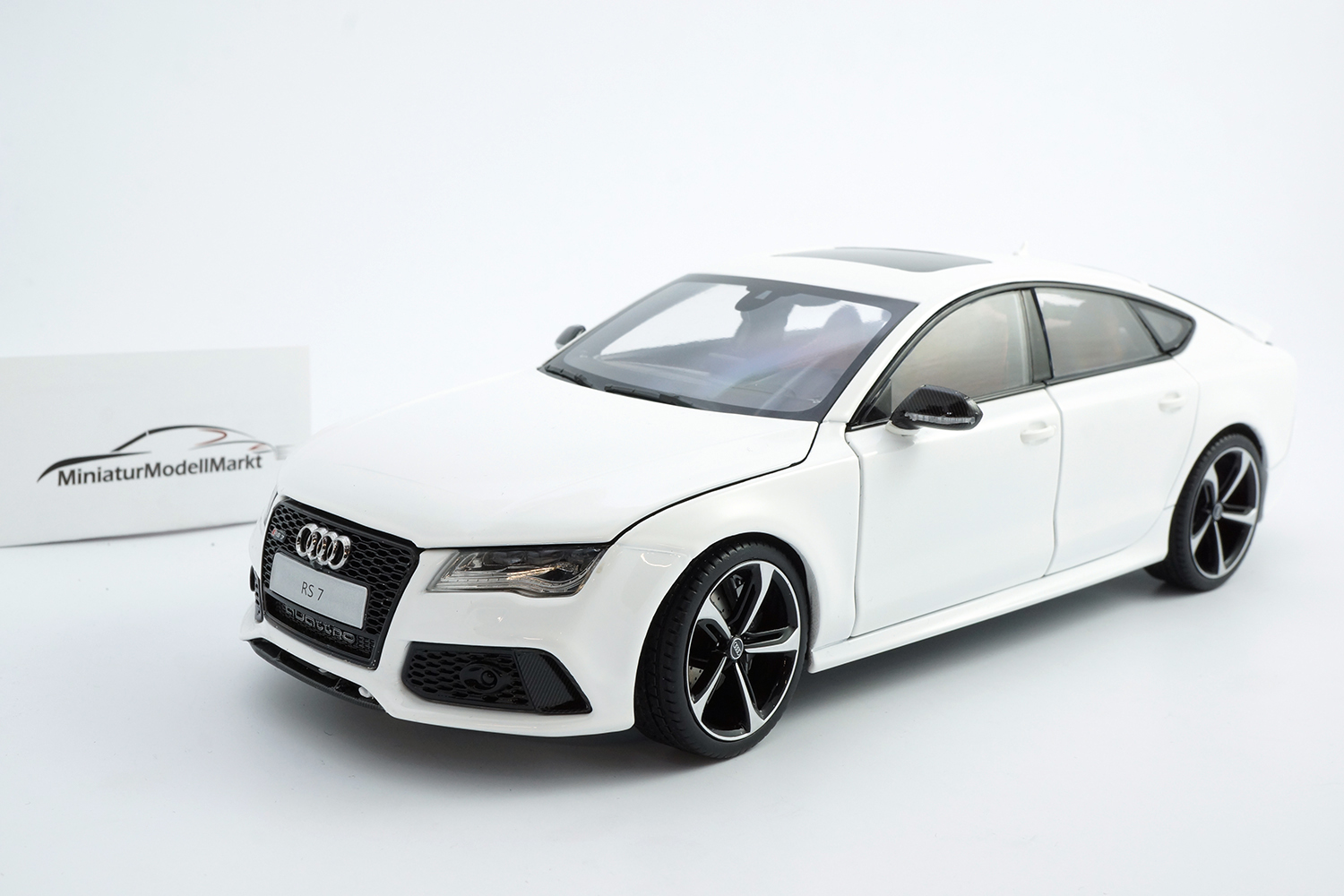 Js Models KF001102WC Audi RS7 Sportback - Weiß (Carbon Spiegel) 1:18