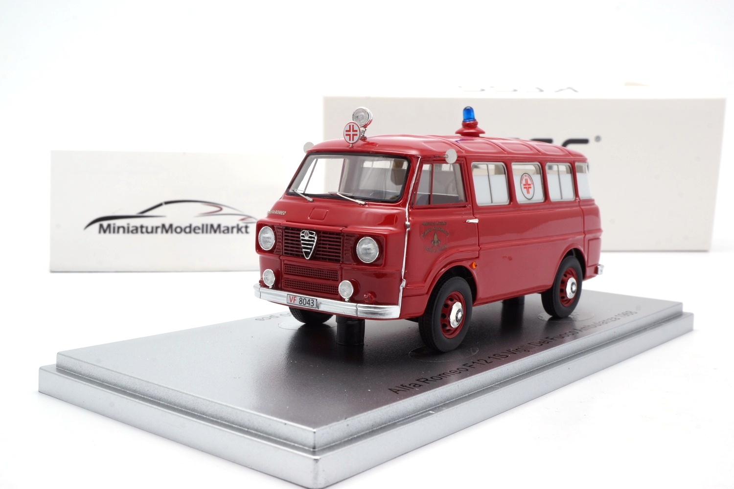 Kess KE43000454 Alfa Romeo F12 Minibus Series 1 - Vigli del Fuoco 1:43