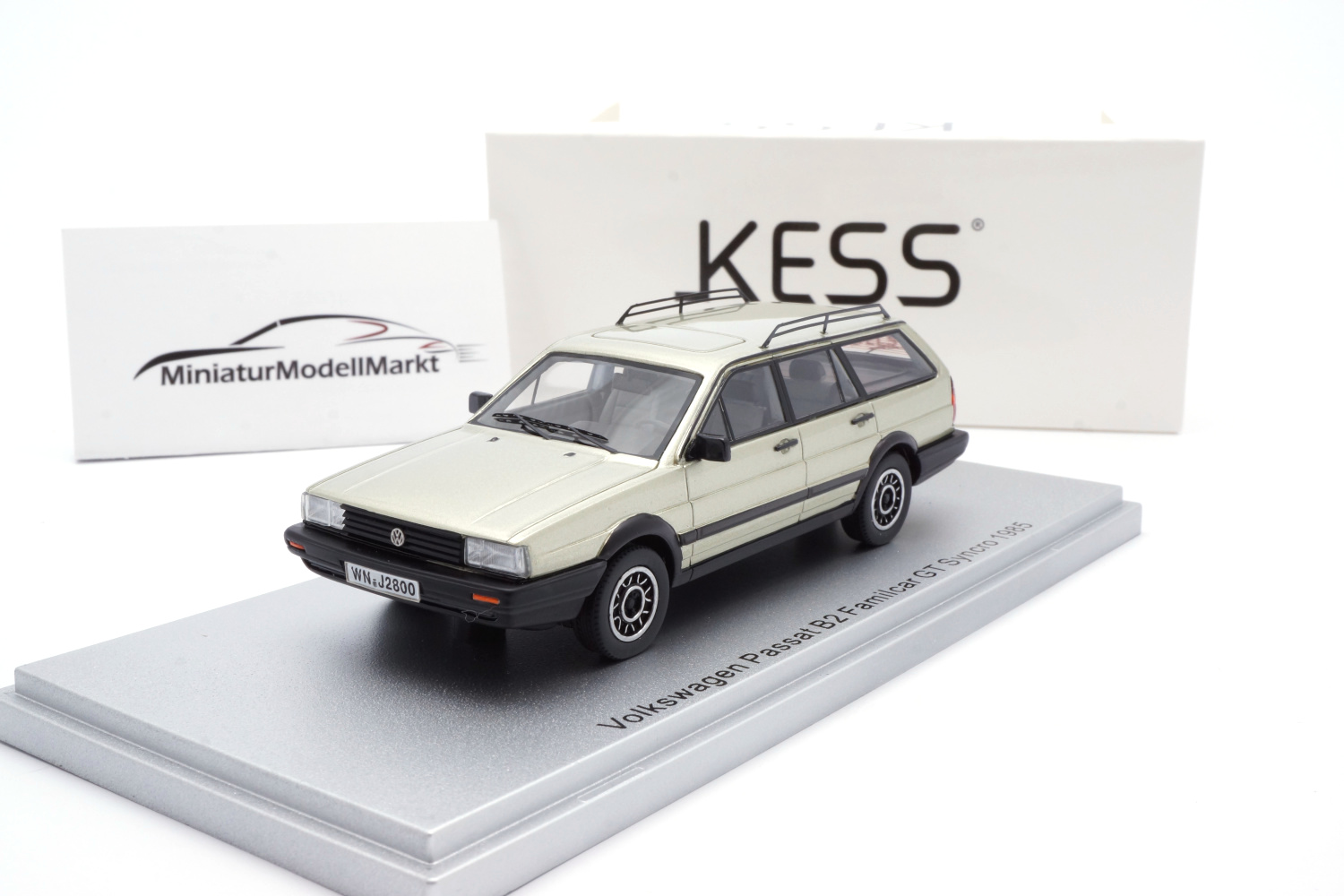 Kess KE43028000 VW Passat B2 Variant 2.0i Syncro - Silber - 1984 1:43
