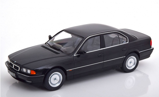 KK-Scale KKS180361 BMW 740i E38 1.Serie - schwarz-metallic - 1994 1:18