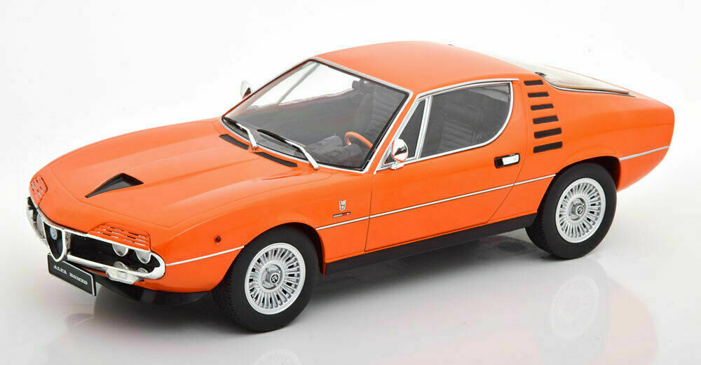 KK-Scale 180383 Alfa Romeo Montreal - orange - 1970 1:18