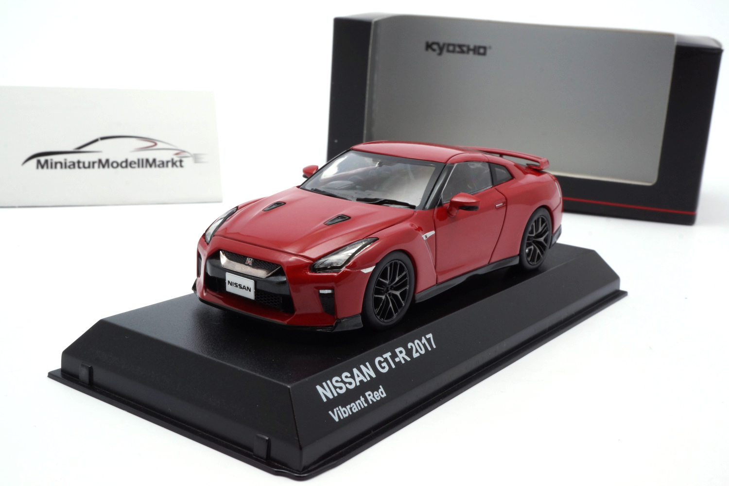 Kyosho 03893R Nissan GT-R (R35) - Vibrant Red - 2017 1:43