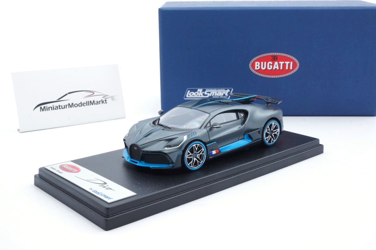 Looksmart LS497A Bugatti Divo - Dunkelgrau / The Quail 2018 Configuration 1:43