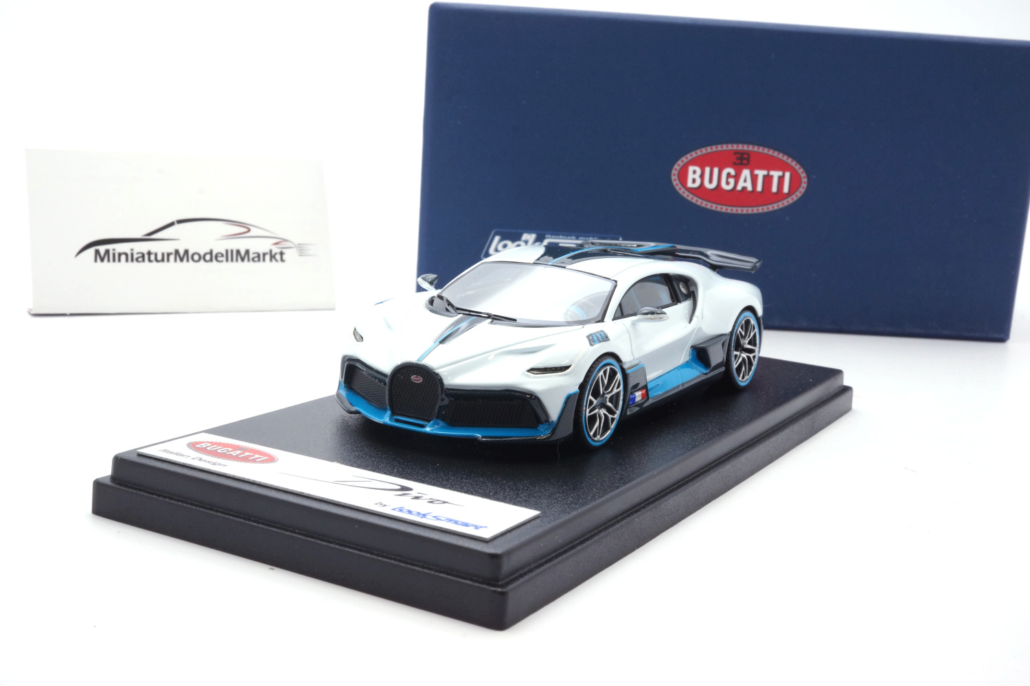 Looksmart LS497B Bugatti Divo - Quartz White Glossy  1:43