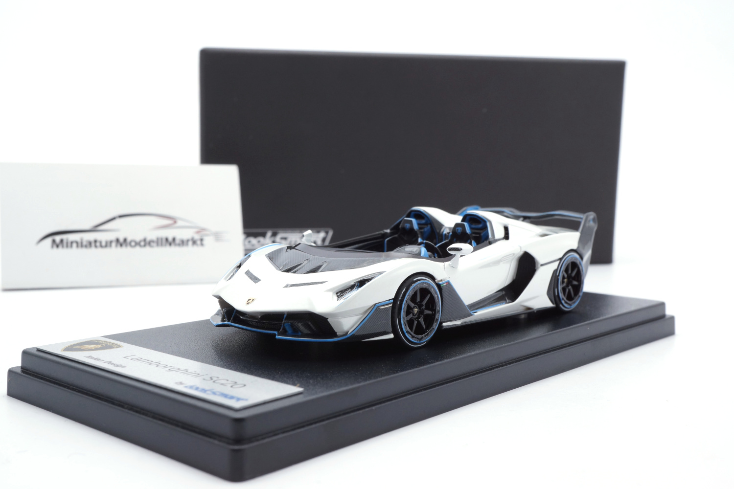 Looksmart LS518 Lamborghini SC20 - Shiny White 1:43