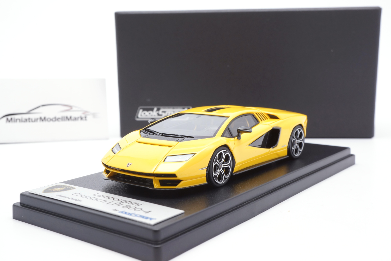 Looksmart LS529C Lamborghini Countach LPI 800-4 - Giallo 1:43