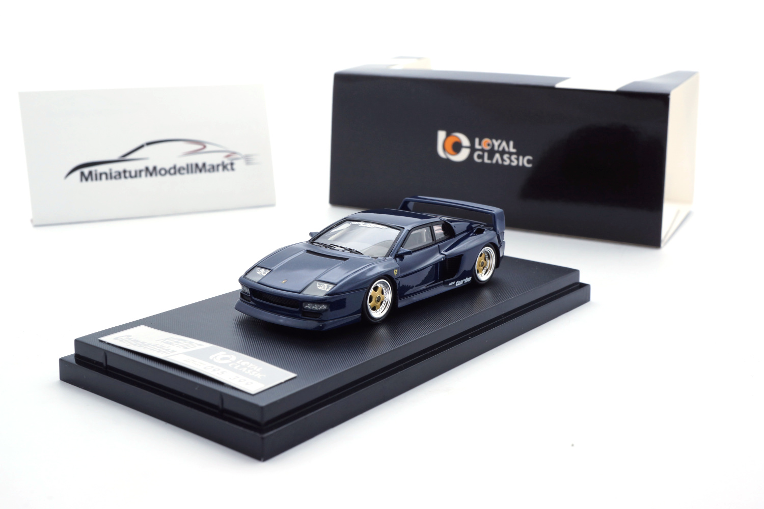 Loyal Classic koenig-blue Ferrari Testarossa - Koenig Competition - Blue 1:64