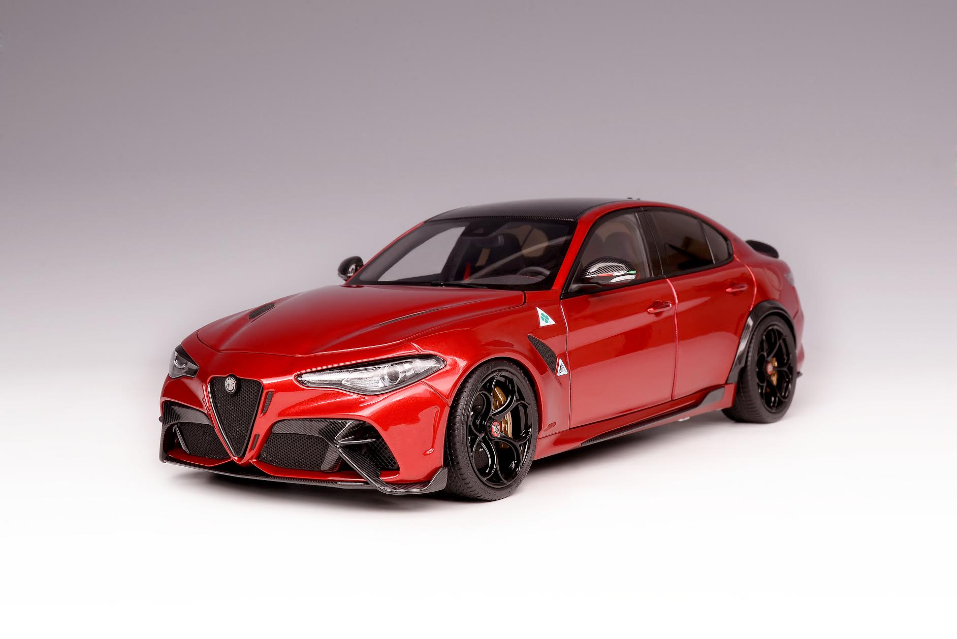 Motorhelix M89001 Alfa Romeo Giulia GTA - Rot 1:18