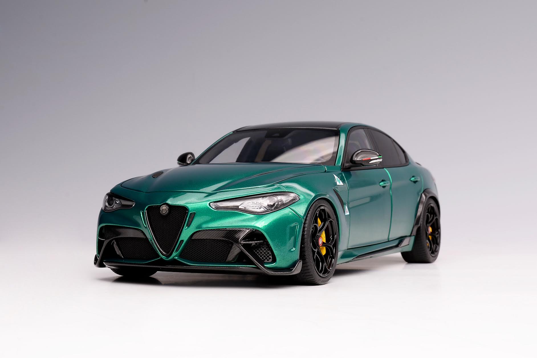Motorhelix M89002 Alfa Romeo Giulia GTA - Grün 1:18