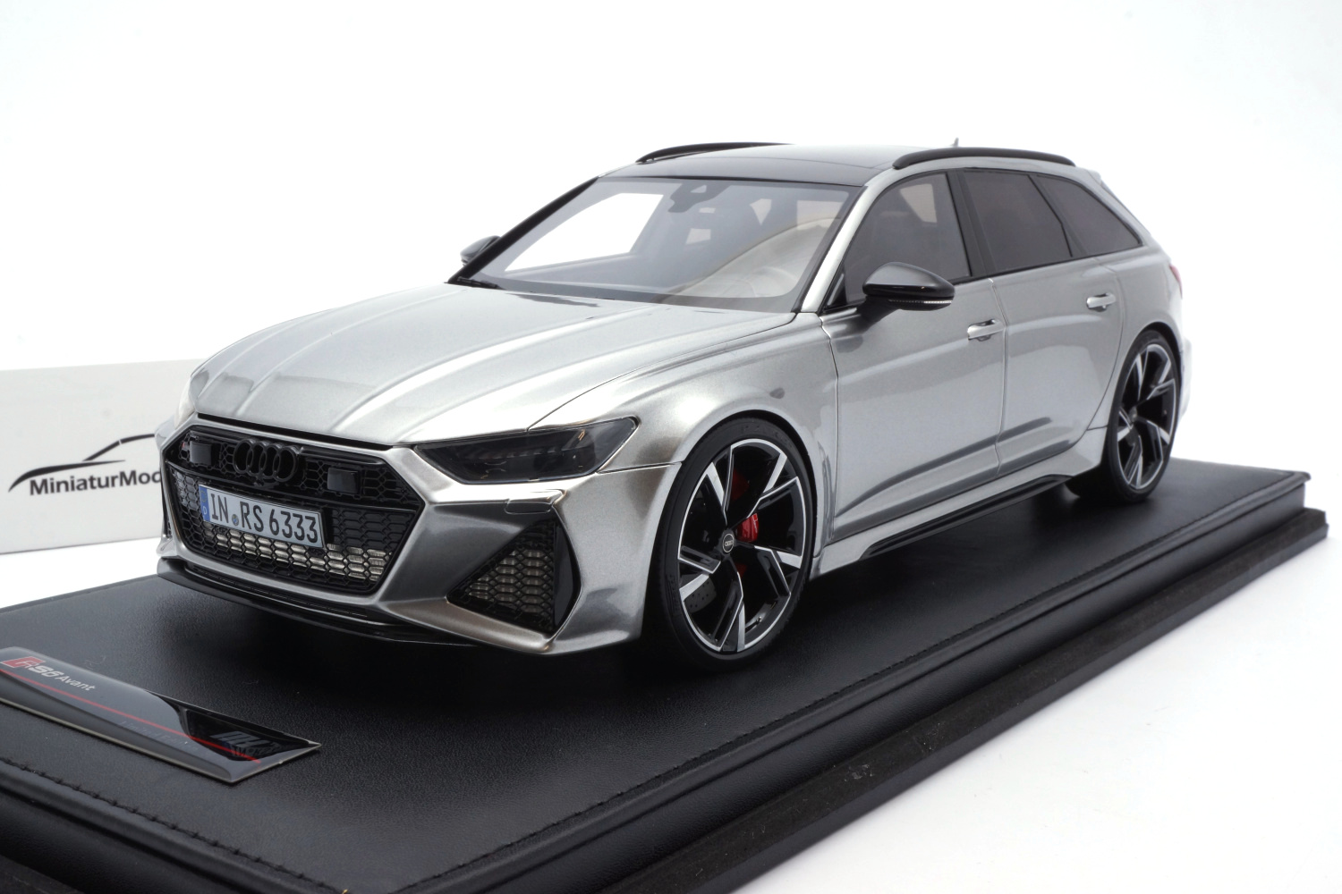 Motorhelix MH006TS Audi RS6 Avant (C8) - Tungsten Silver 1:18