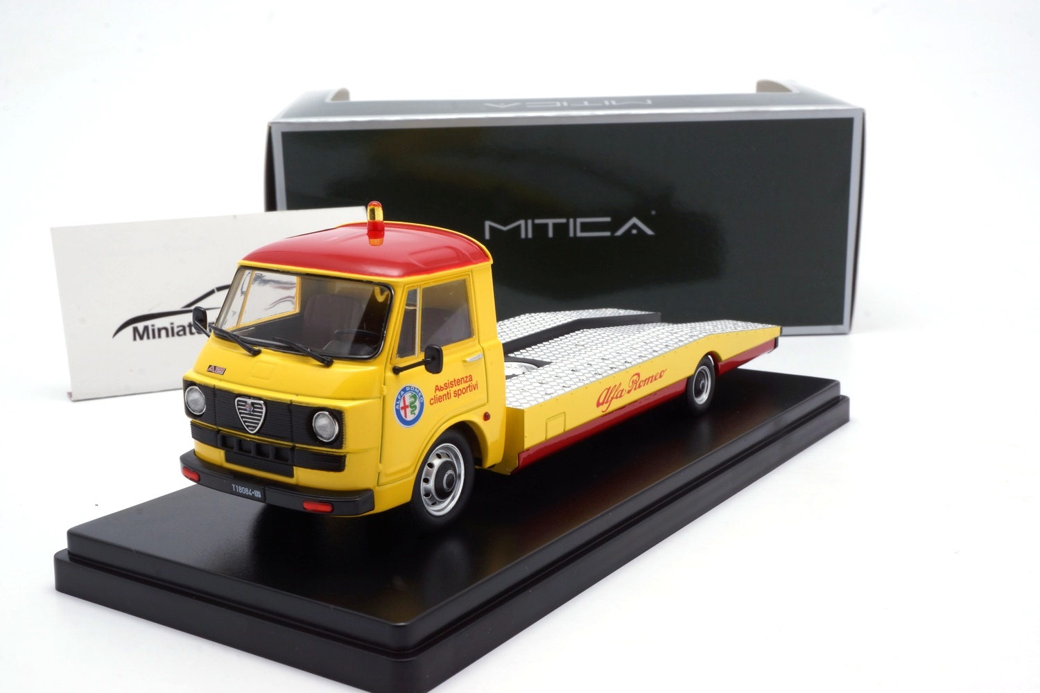 Mitica 430084-D Alfa Romeo A12 (F12) Abschleppwagen - gelb - 1977 1:43