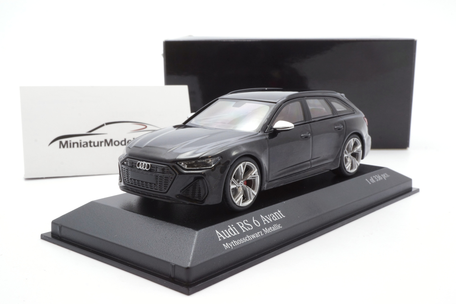 Minichamps 410018015 Audi RS6 Avant - Schwarz Metallic - 2019 1:43