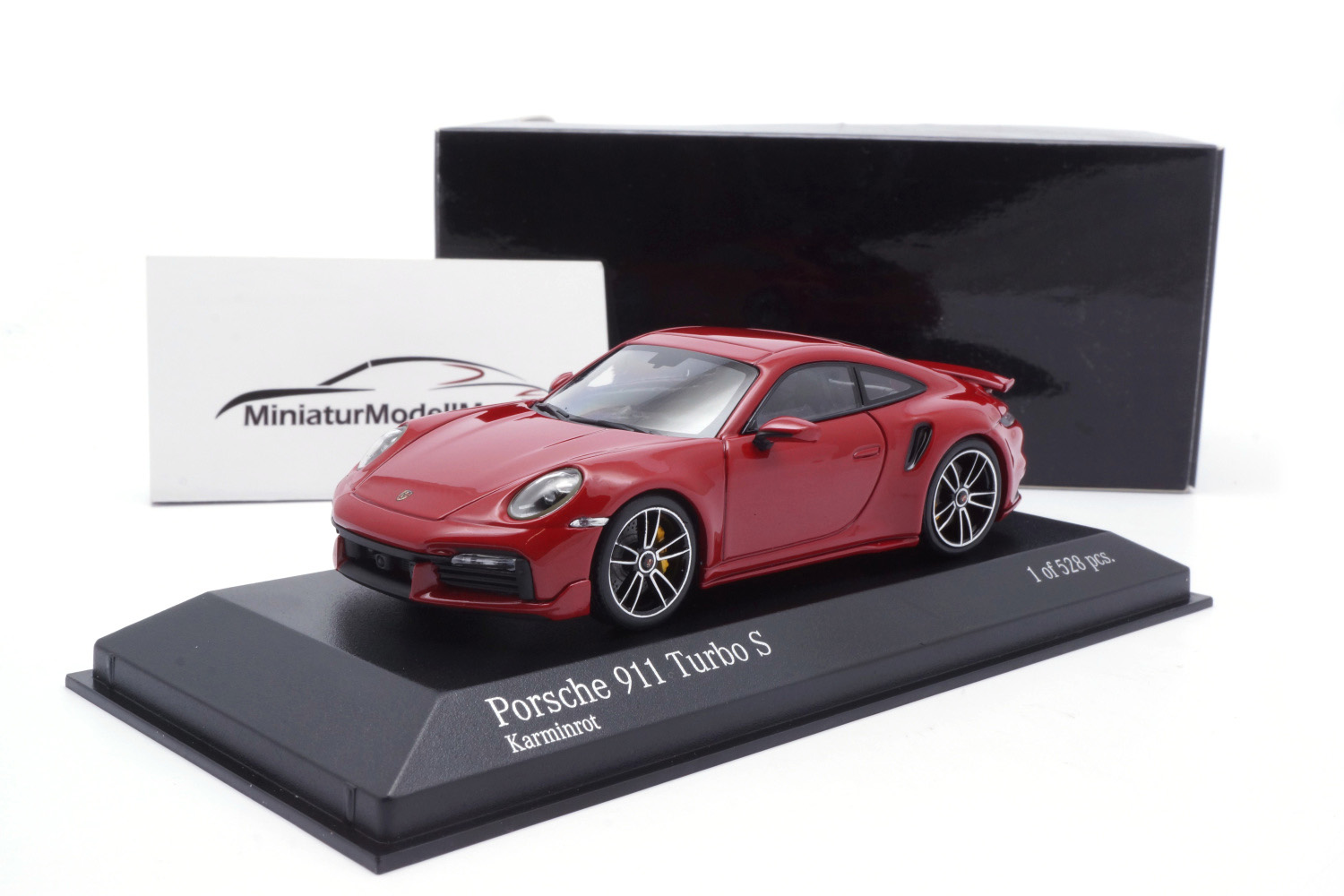 Minichamps 410060070 Porsche 911 Turbo S Sport Design - Karminrot - 2021 1:43