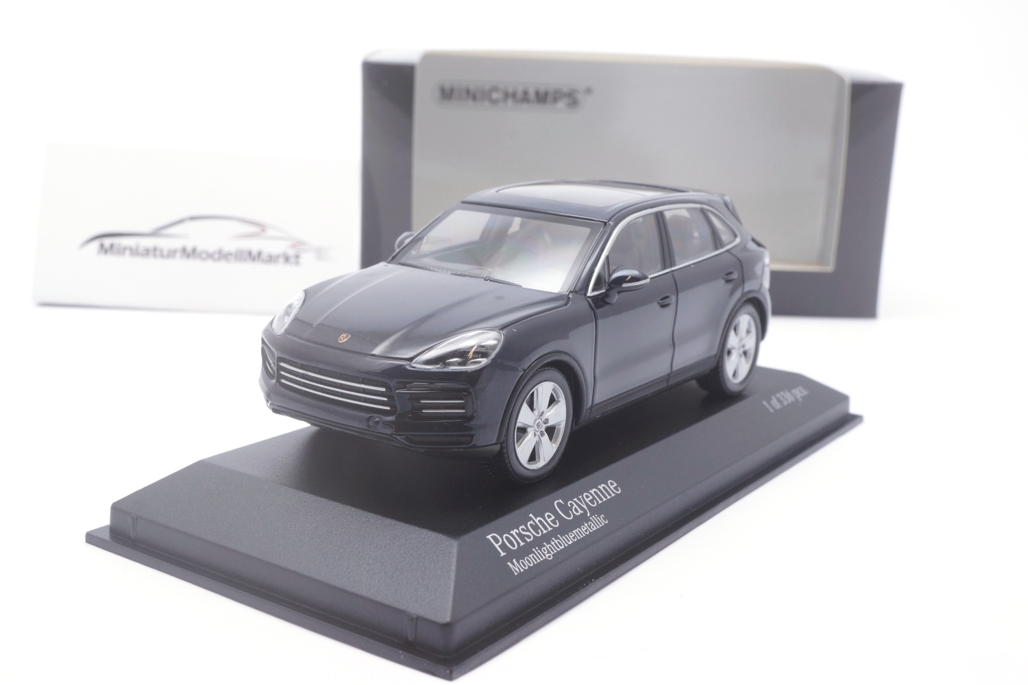Minichamps 410066300 Porsche Cayenne - Blau Metallic - 2017 1:43