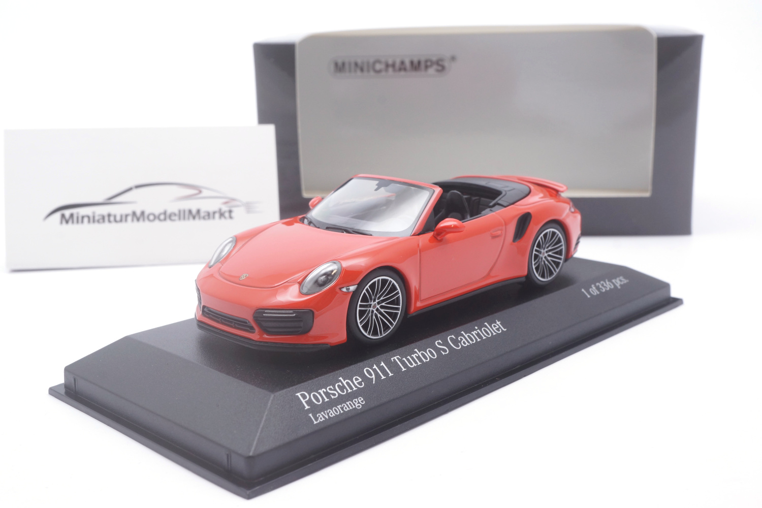 Minichamps 410067181 Porsche 911 (911.2) Turbo Cabrio - Orange - 2017 1:43