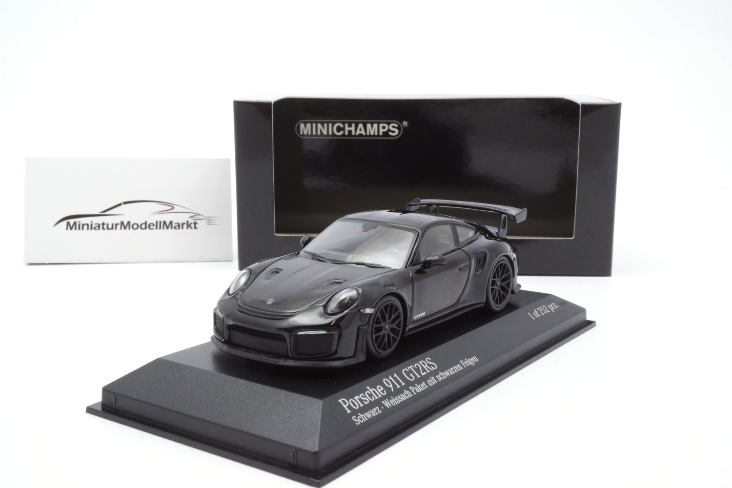 Minichamps 410067290 Porsche 911 (991.2) GT2RS - Schwarz - Weissach 1:43