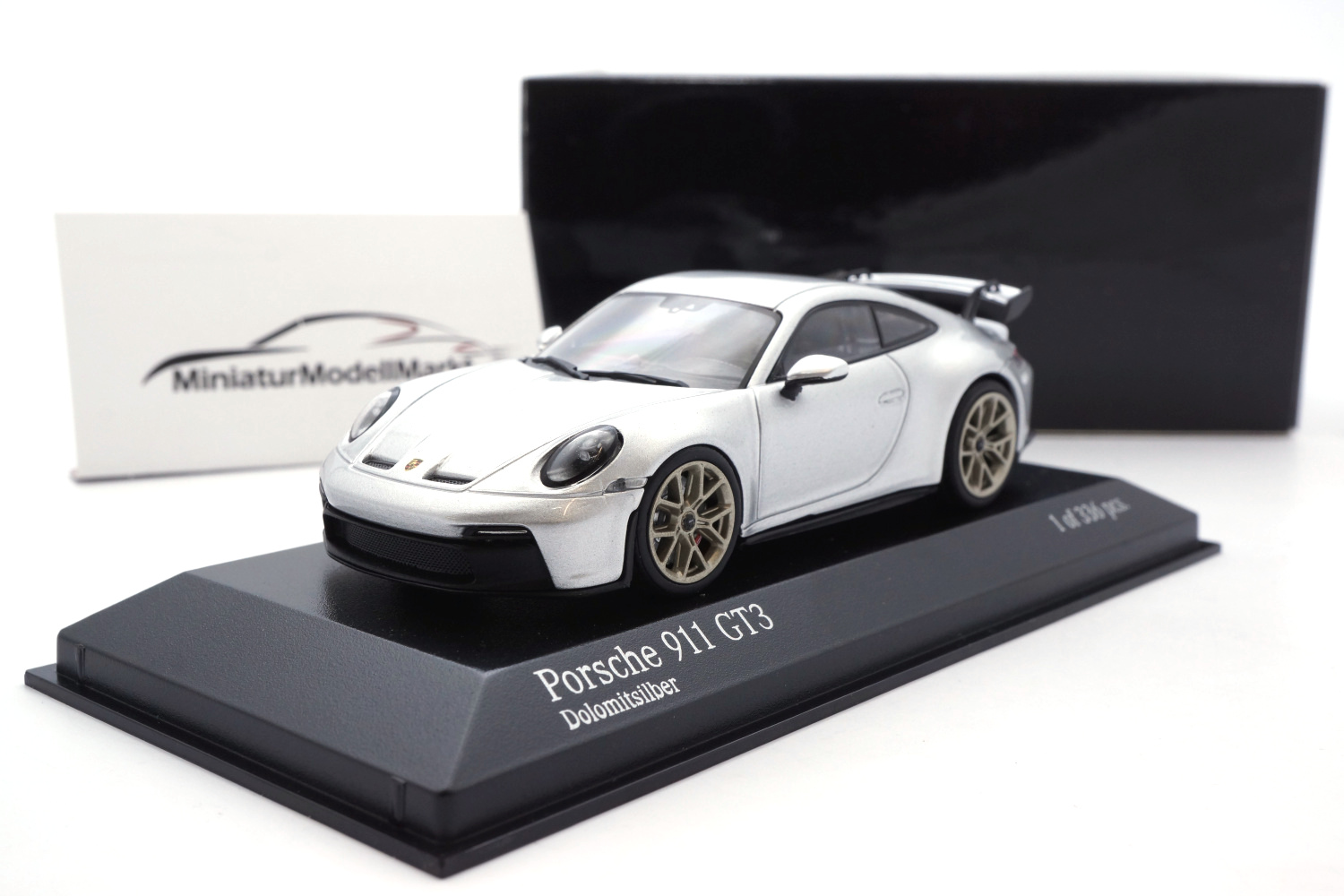 Minichamps 410069204 Porsche 911 (992) GT3 - Dolomitsilber - 2020 1:43