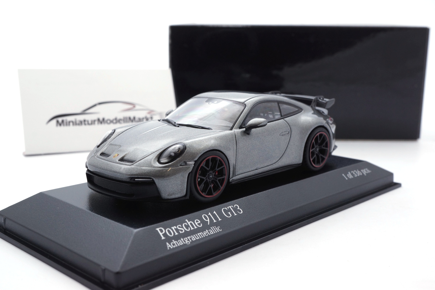 Minichamps 410069205 Porsche 911 (992) GT3 - Achatgraumetallic - 2020 1:43