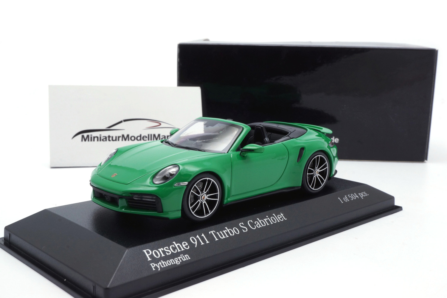Minichamps 410069482 Porsche 911 Turbo S Cabrio - Pythongrün - 2020 1:43