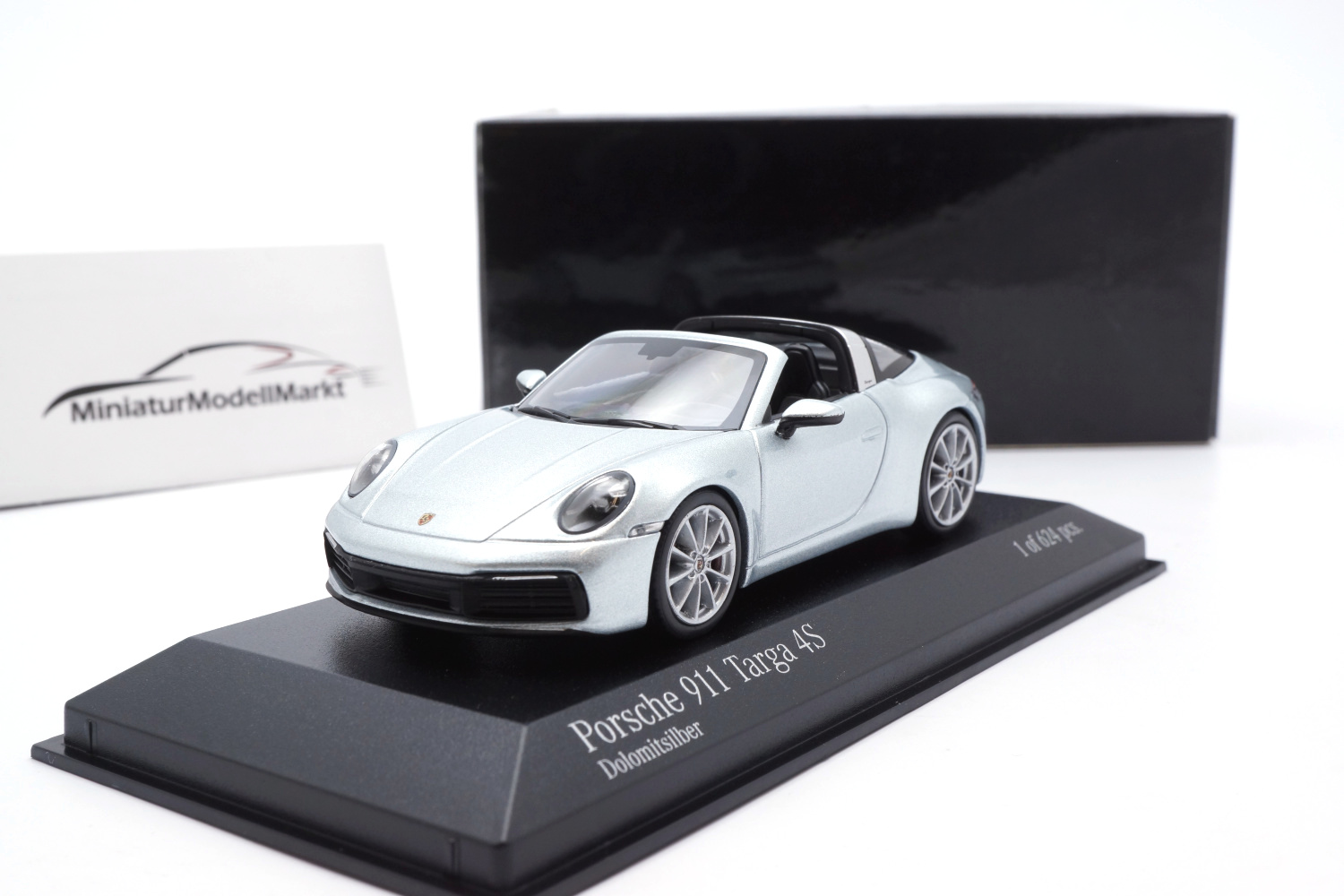 Minichamps 410069560 Porsche 911 (992) Targa 4S - Silber - 2020 1:43