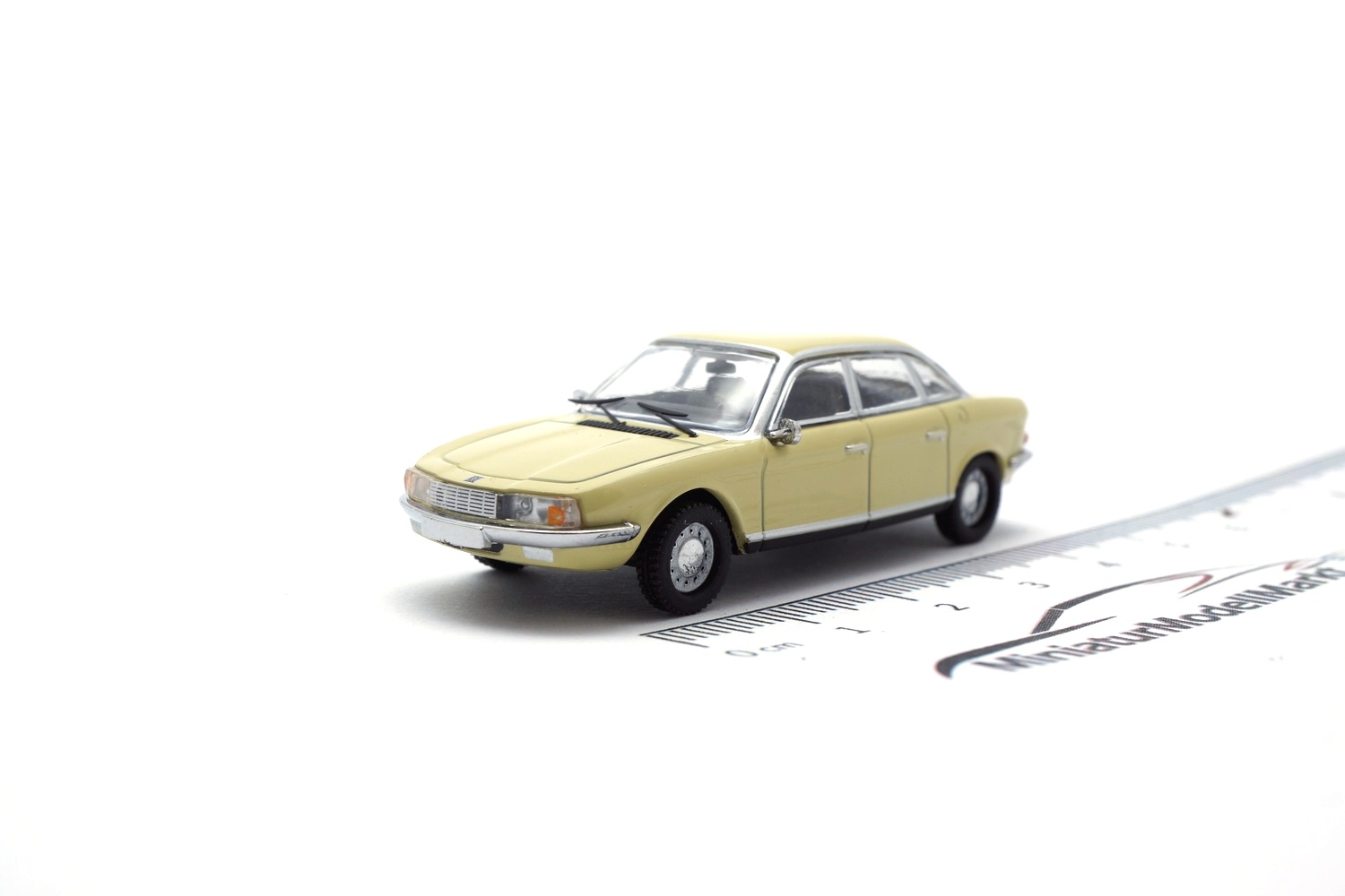 Minichamps 870014002 NSU Ro80 - Beige - 1972 1:87