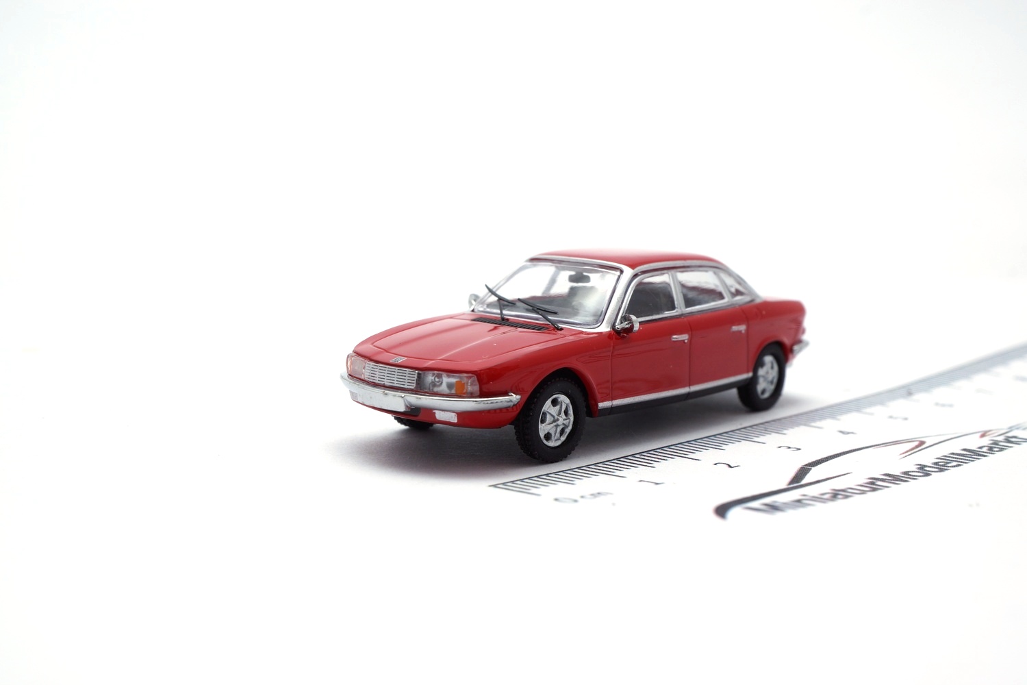 Minichamps 870014004 NSU Ro80 - Rot - 1972 1:87