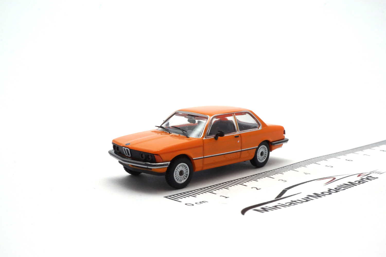 Minichamps 870020001 BMW 323i (E21) - orange - 1975 1:87