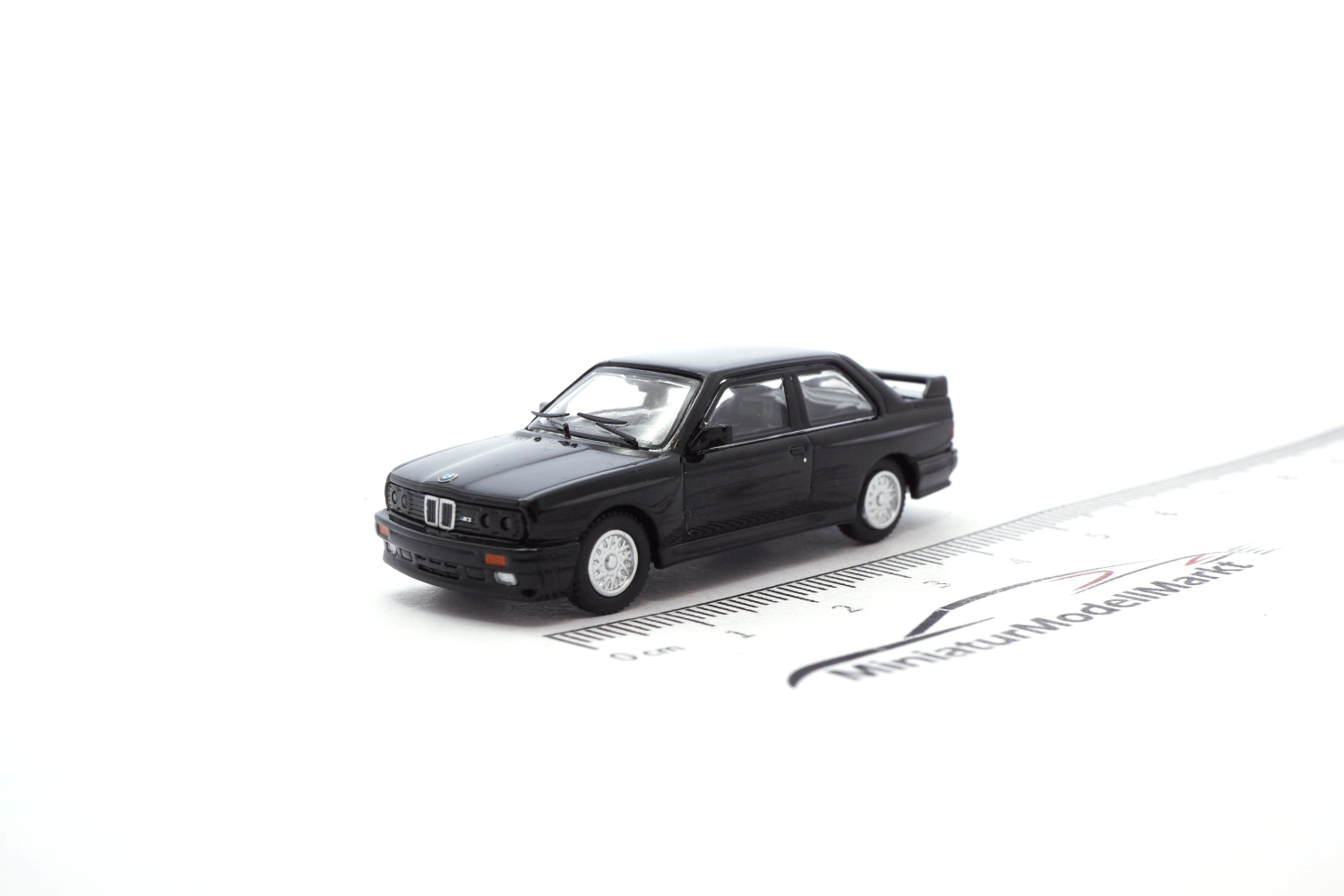 Minichamps 870020220 BMW M3 (E30) - Schwarz - 1986 1:87