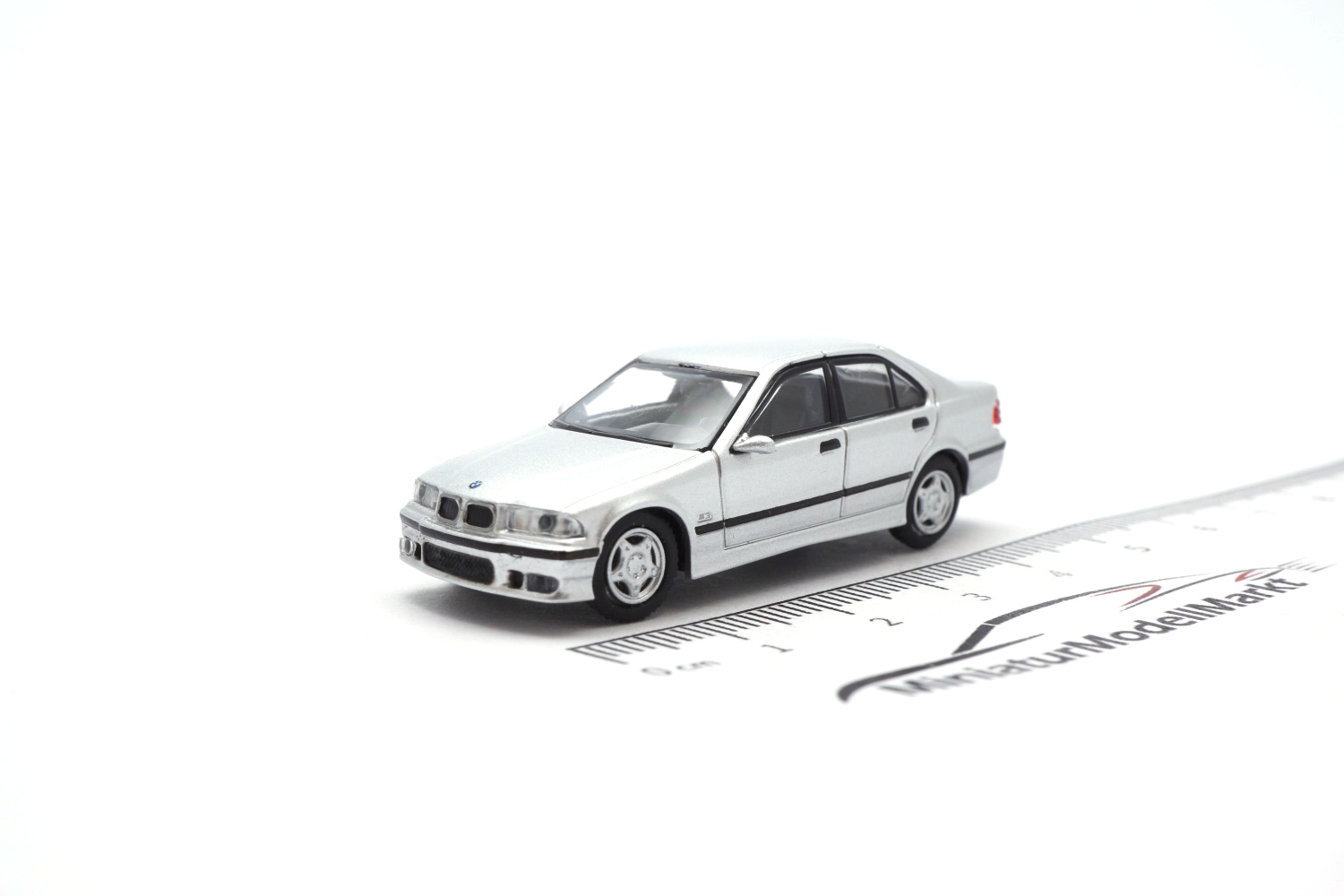Minichamps 870020302 BMW M3 (E36) - Silber - 1994 1:87