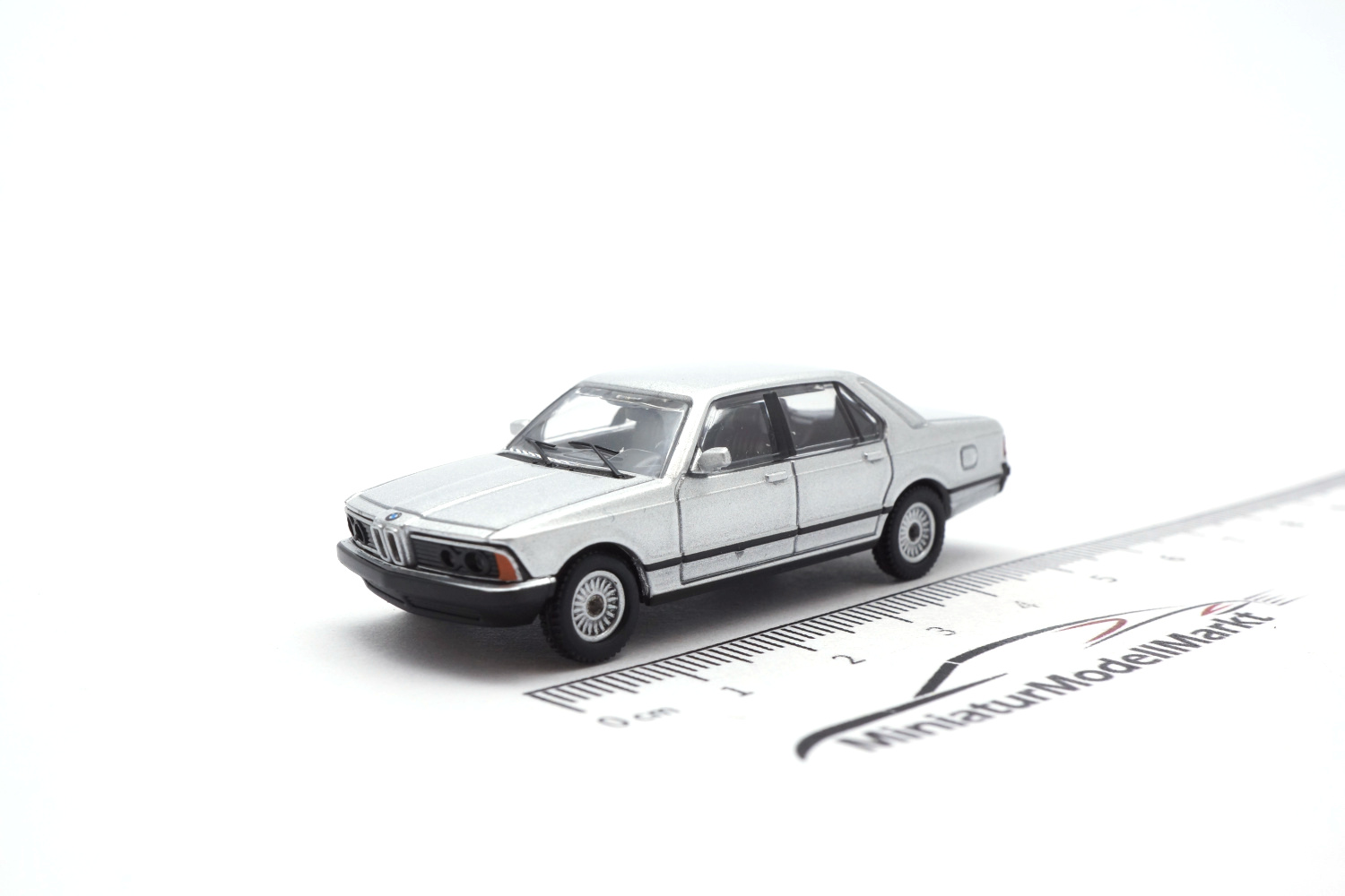 Minichamps 870020401 BMW 733i (E23) - Silber - 1977 1:87