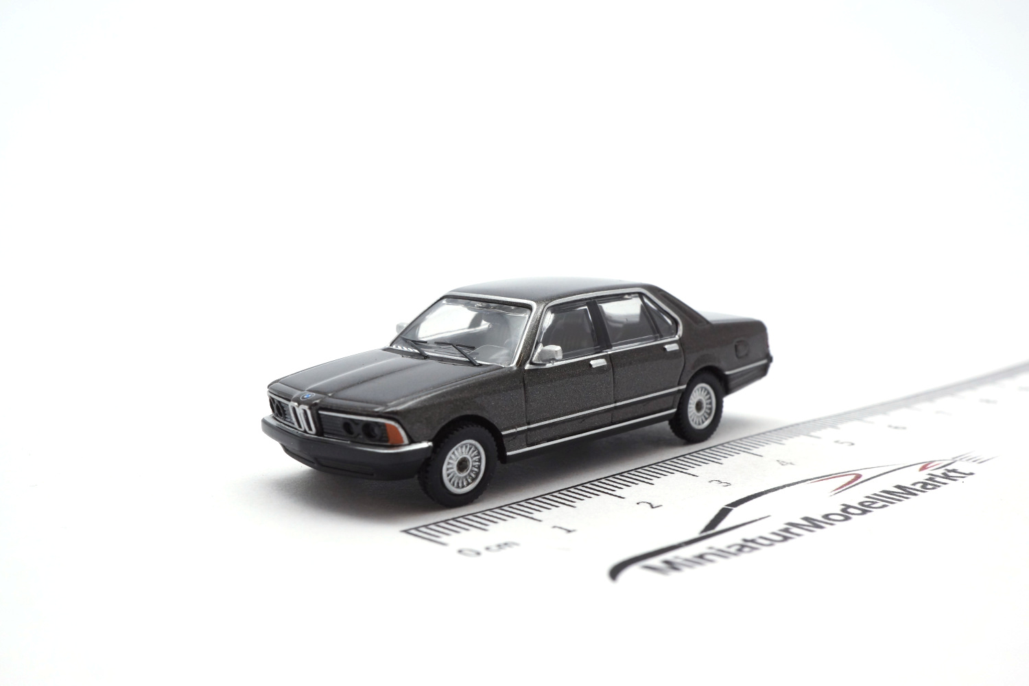 Minichamps 870020404 BMW 733i (E23) - Braun Metallic - 1977 1:87