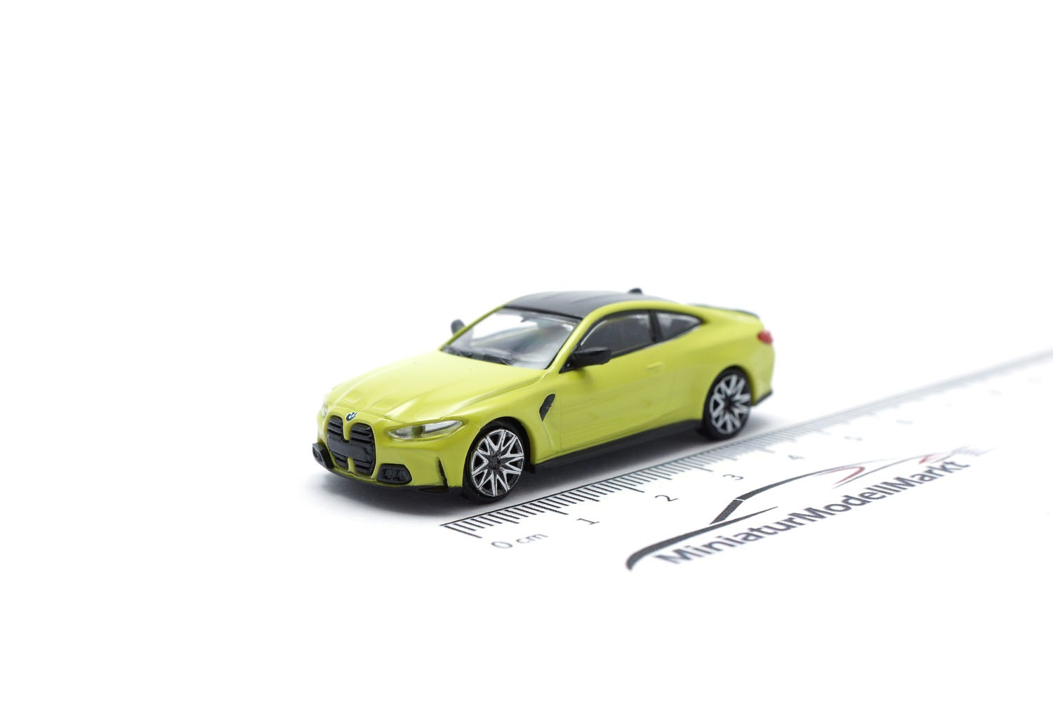 Minichamps 870023020 BMW M4 Coupe (2020) - gelb 1:87