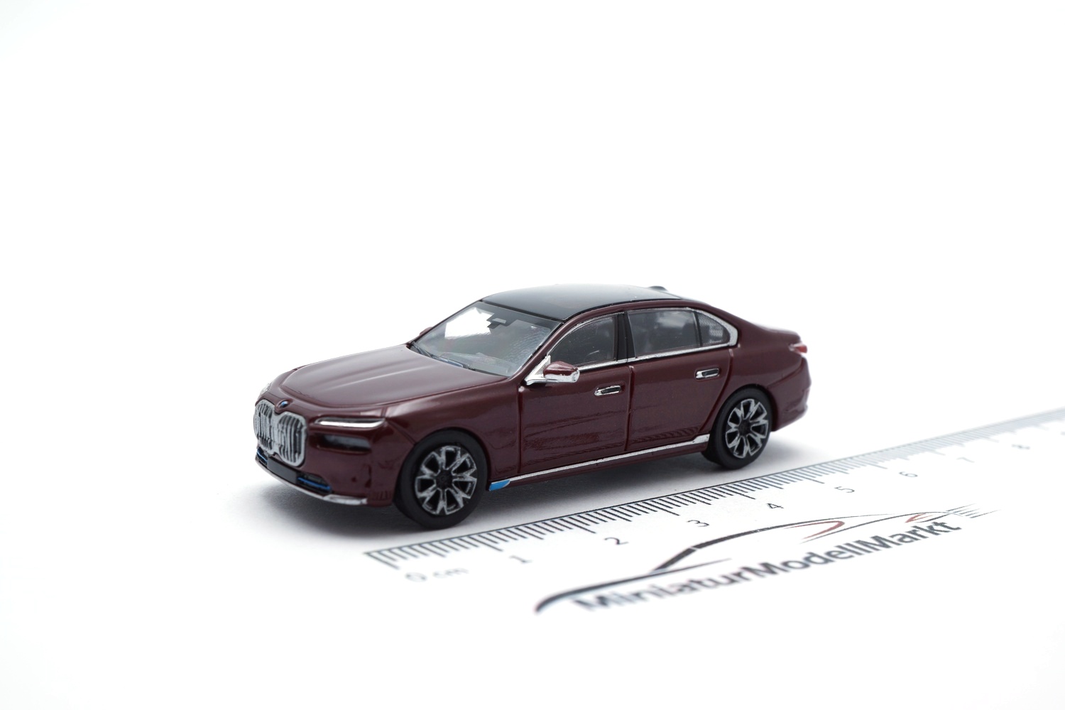 Minichamps 870024504 BMW I7 - Rot Metallic - 2023 1:87