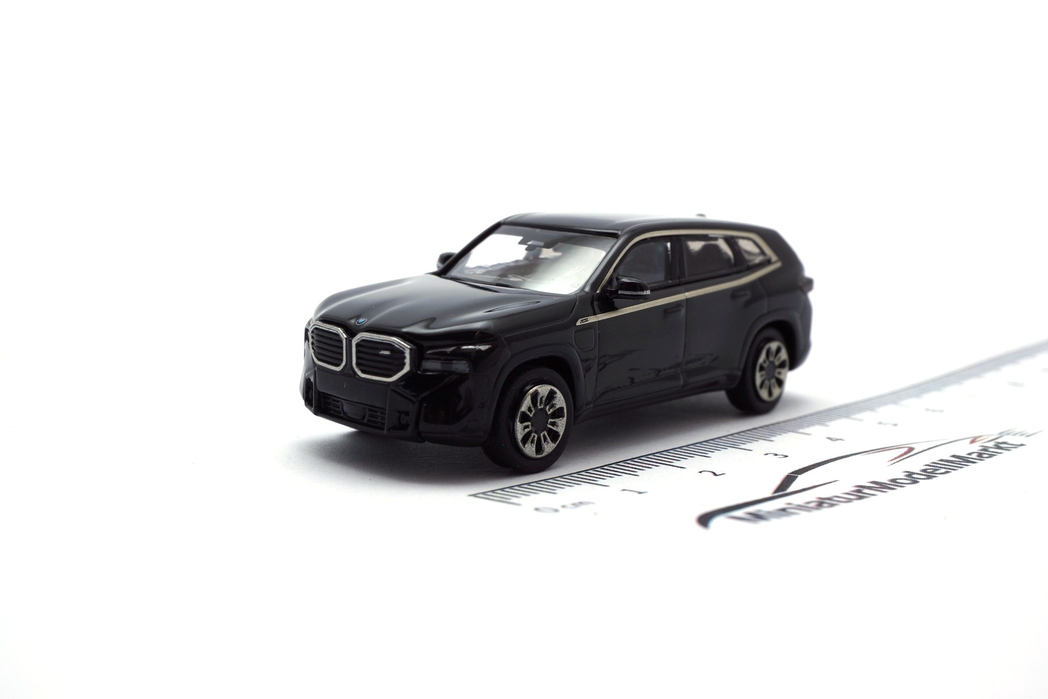 Minichamps 870025001 BMW XM - Black Metallic - 2023 1:87