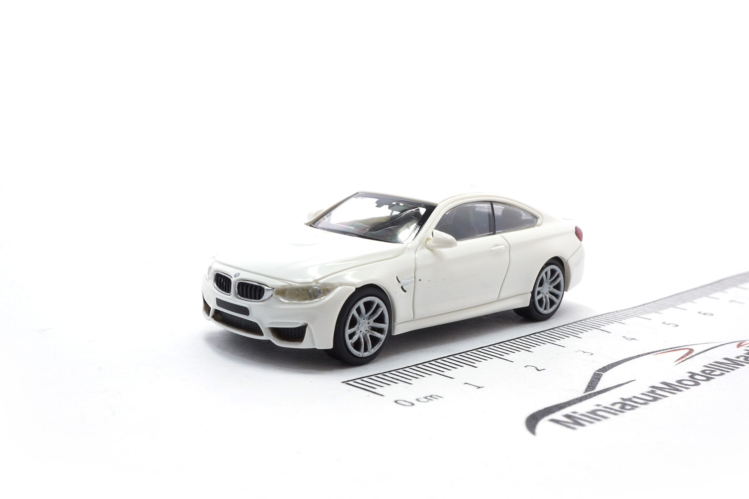 Minichamps 870027204 BMW M4 Coupe - Weiß - 2015 1:87